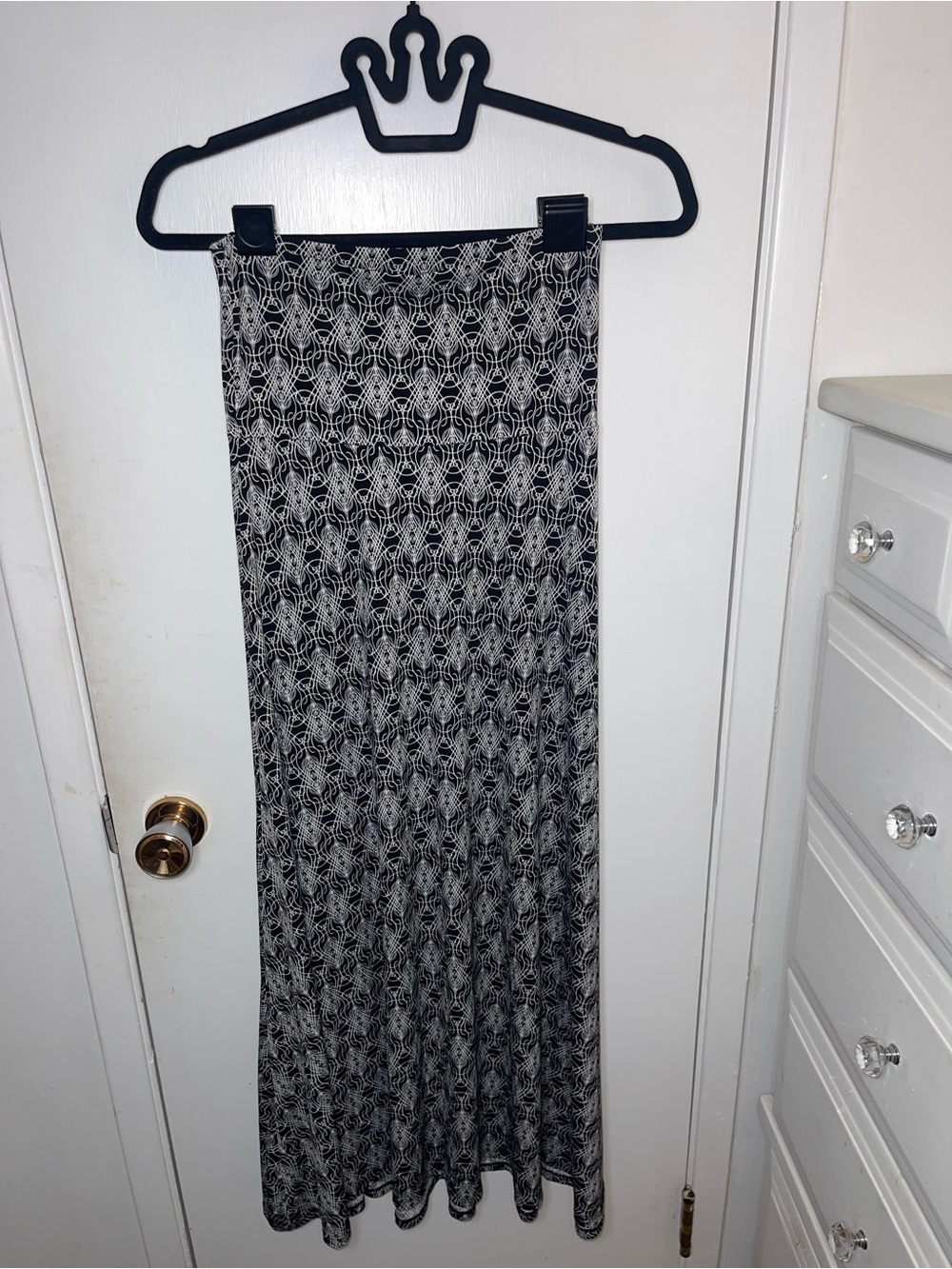EUC Black and White Patterned Maxi Skirt - Women's
